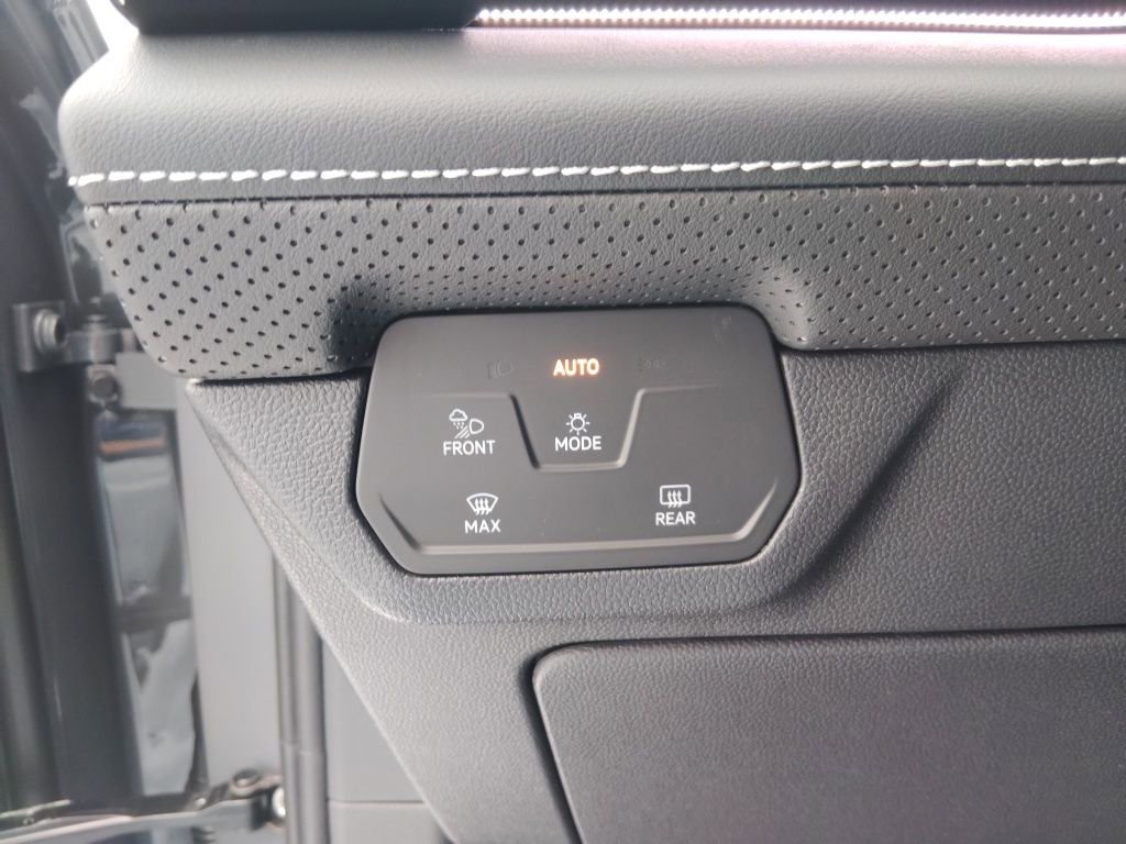 New 2026 Volkswagen Atlas SEL Premium R-Line image 17