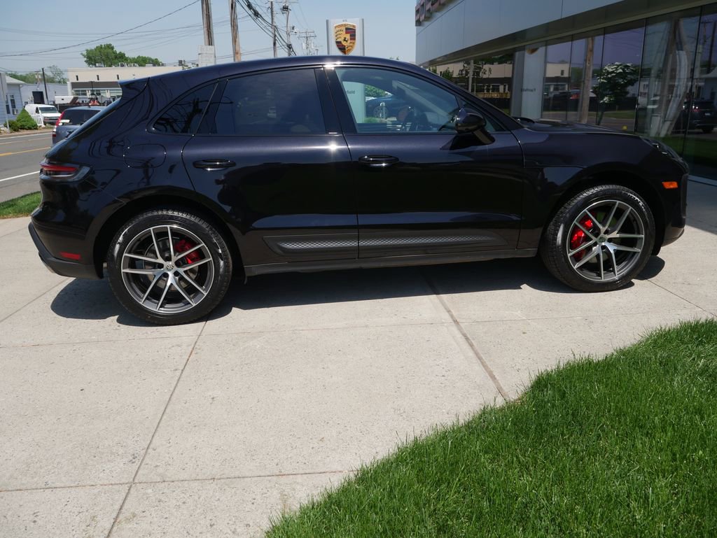 Certified 2023 Porsche Macan S AWD/4WD image 8