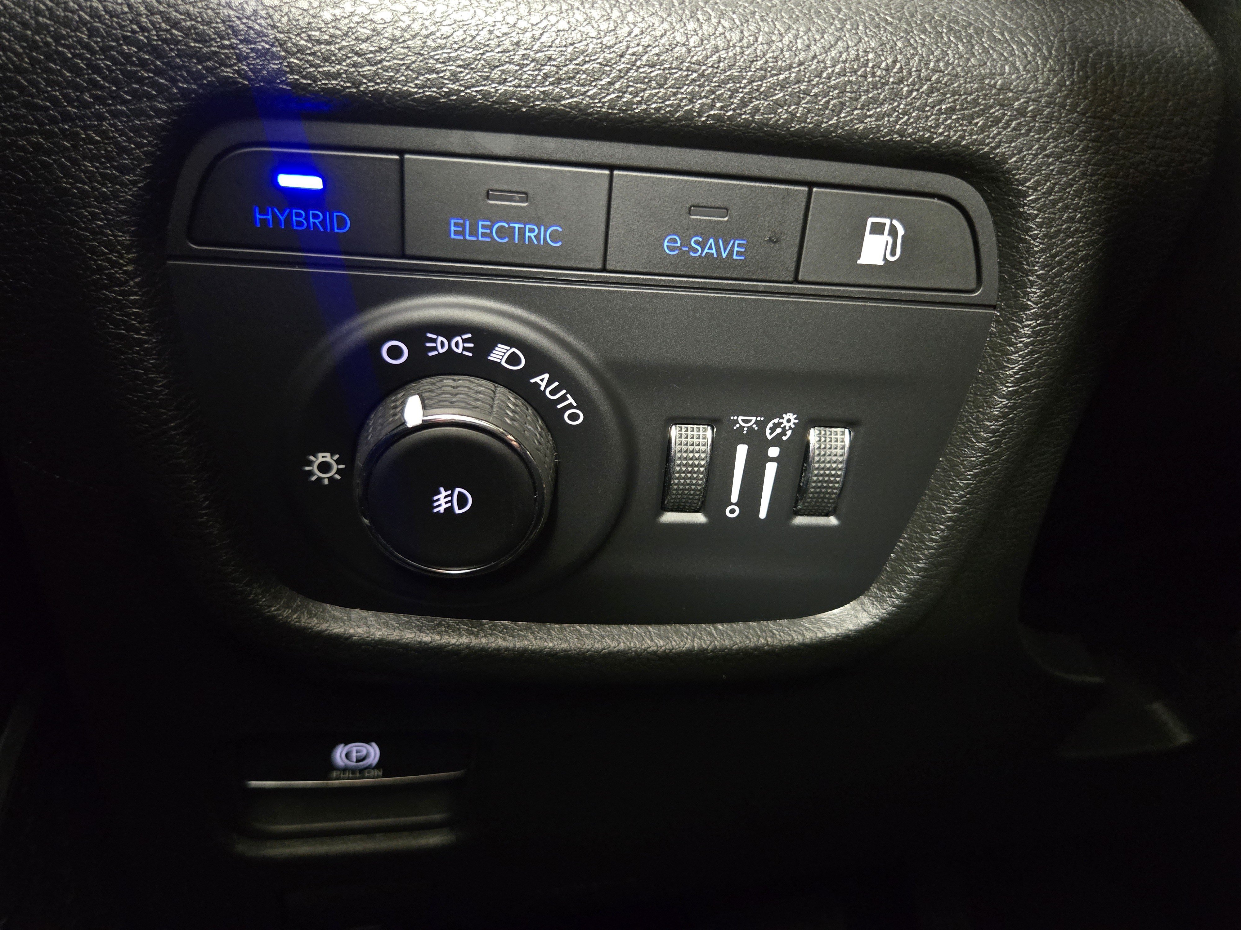 Used 2023 Jeep Grand Cherokee 4WD 4xe image 25