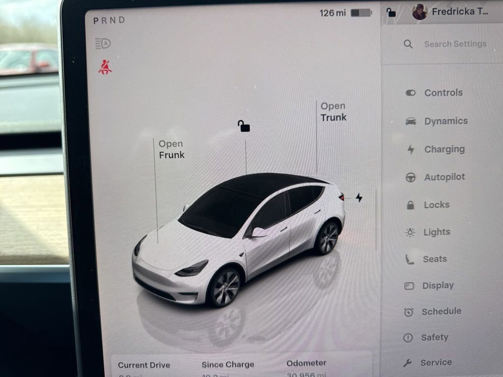 Used 2022 Tesla Model Y Long Range image 26