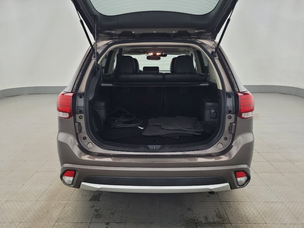 Used 2018 Mitsubishi Outlander GT AWD/4WD image 29