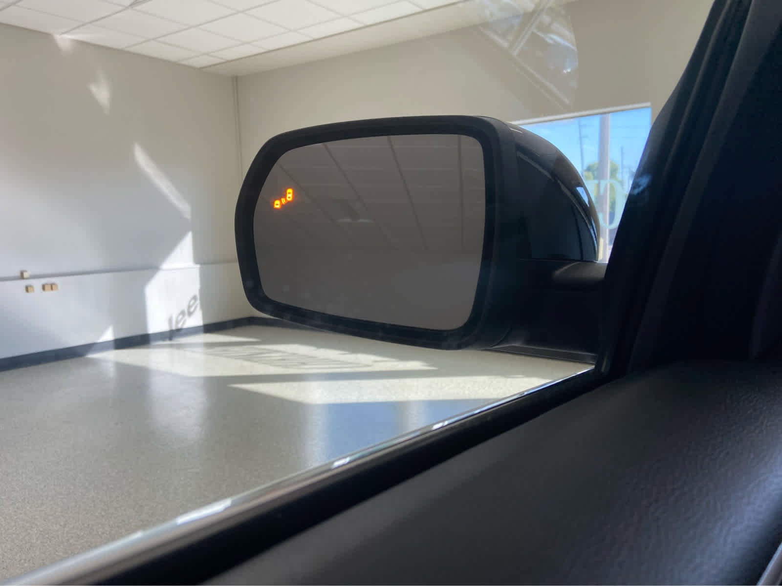 Used 2024 Ford Edge SEL image 38