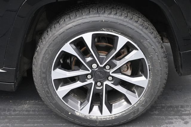 Used 2023 Jeep Grand Cherokee Overland w/ Adv Protech Group III AWD/4WD image 39