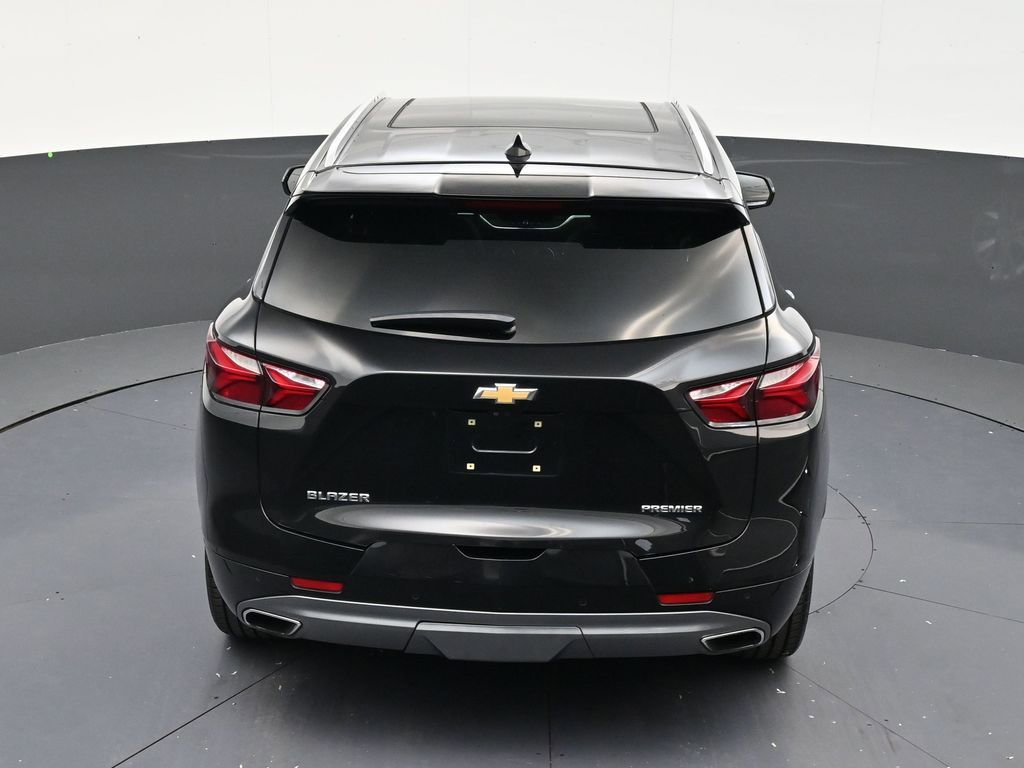 Used 2019 Chevrolet Blazer Premier w/ Sun and Wheels Package FWD image 16