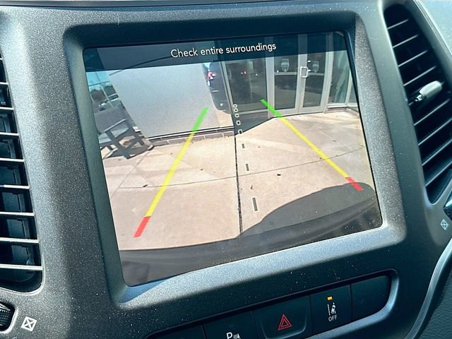 Used 2019 Jeep Cherokee Trailhawk image 14