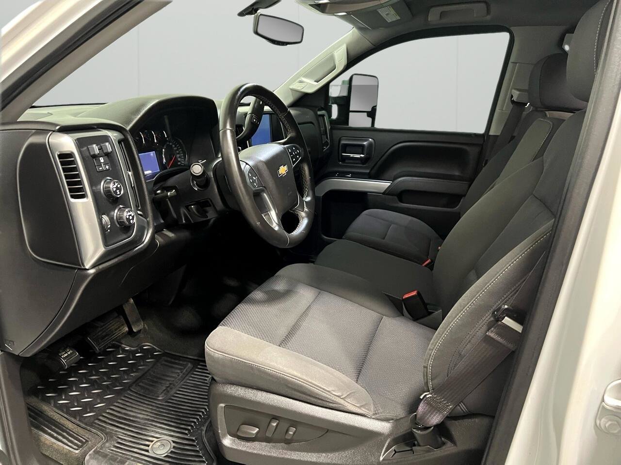 Used 2015 Chevrolet Silverado 1500 LT w/ All Star Edition image 27