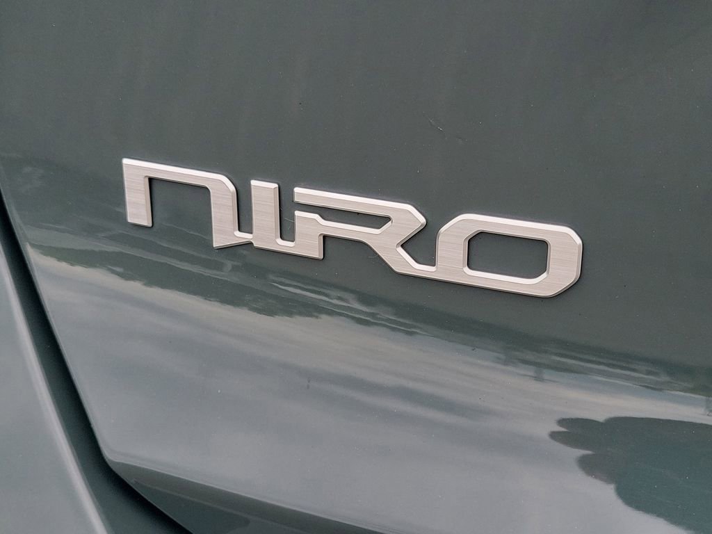 Used 2023 Kia Niro EX FWD image 6