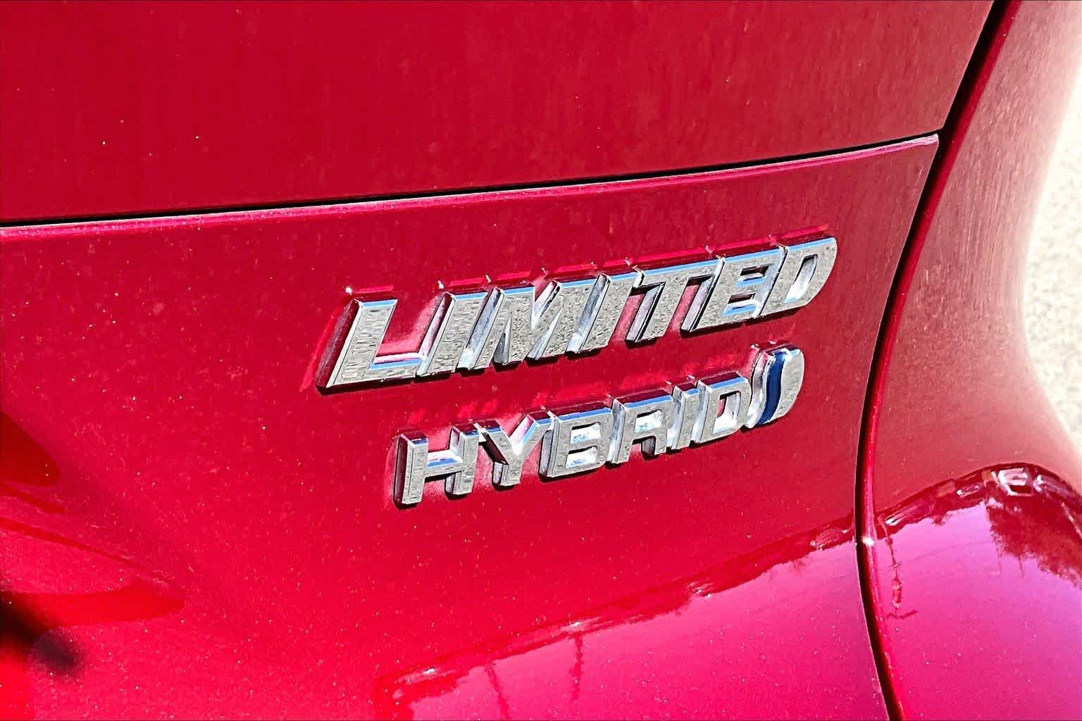 Used 2021 Toyota Venza Limited w/ Advanced Technology Package AWD/4WD image 9
