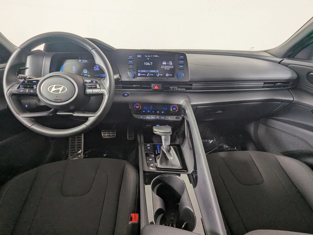 Certified 2026 Hyundai Elantra SEL Sport Premium FWD image 16