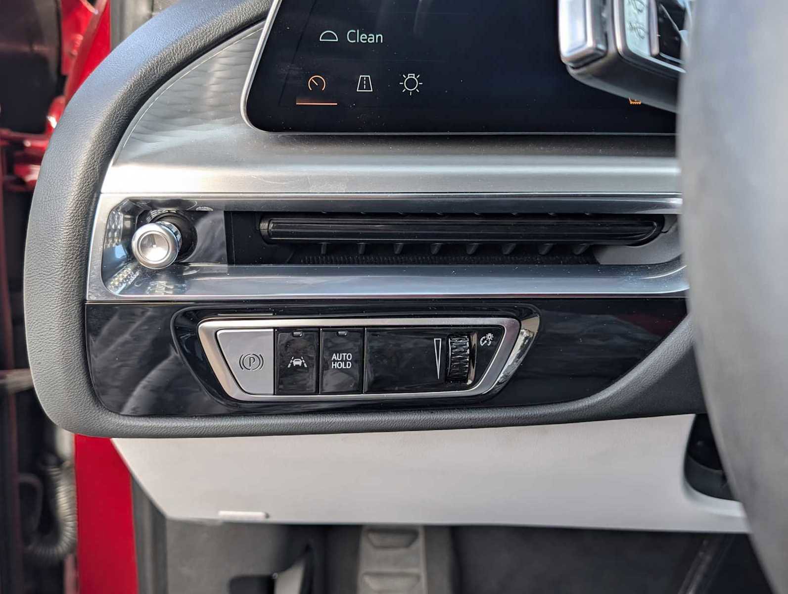 Used 2024 Cadillac Lyriq Sport image 14