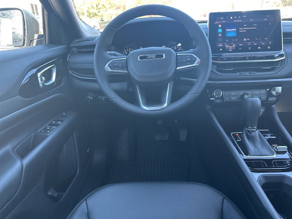 New 2025 Jeep Compass Latitude w/ Sun & Sound Group image 14