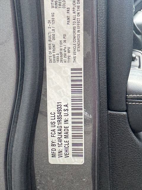 Used 2024 Jeep Grand Cherokee L Laredo AWD/4WD image 31