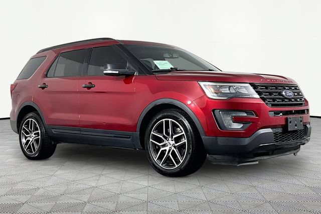 Used 2016 Ford Explorer Sport w/ Equipment Group 401A AWD/4WD image 3
