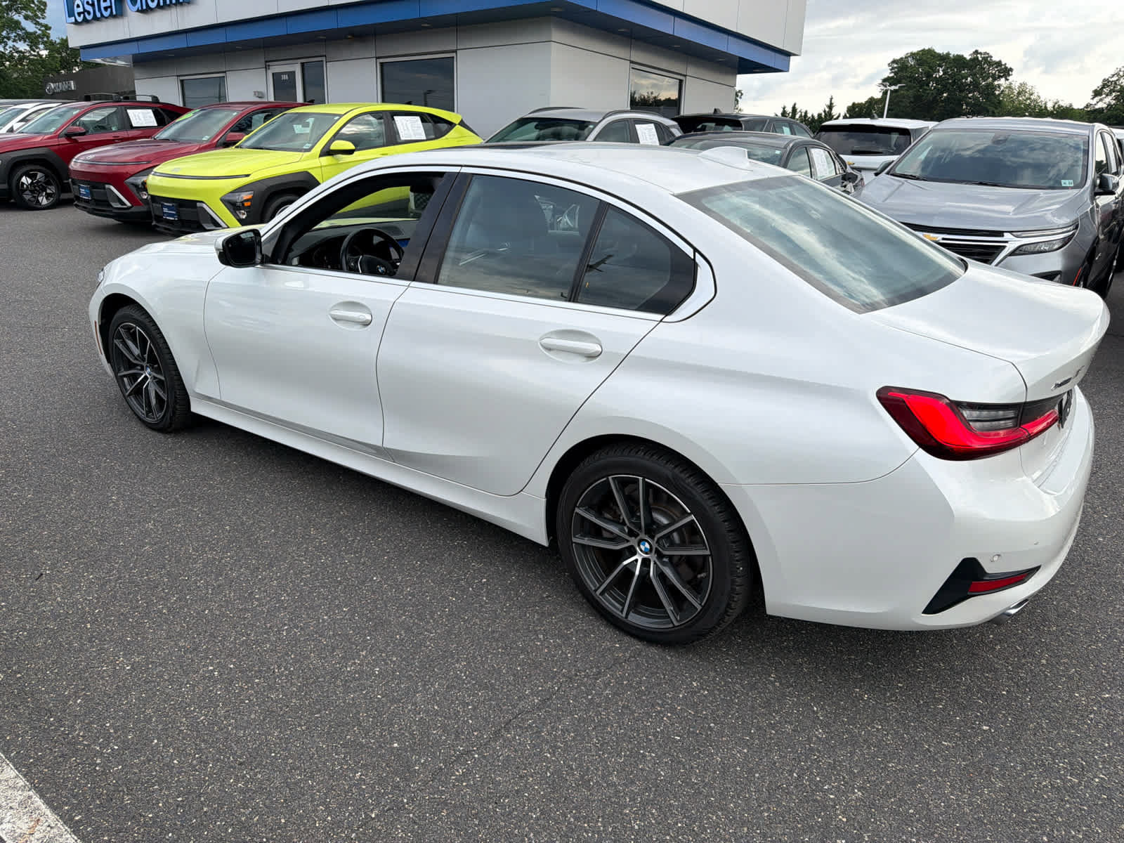 Used 2019 BMW 330i xDrive Sedan w/ Convenience Package AWD/4WD image 5