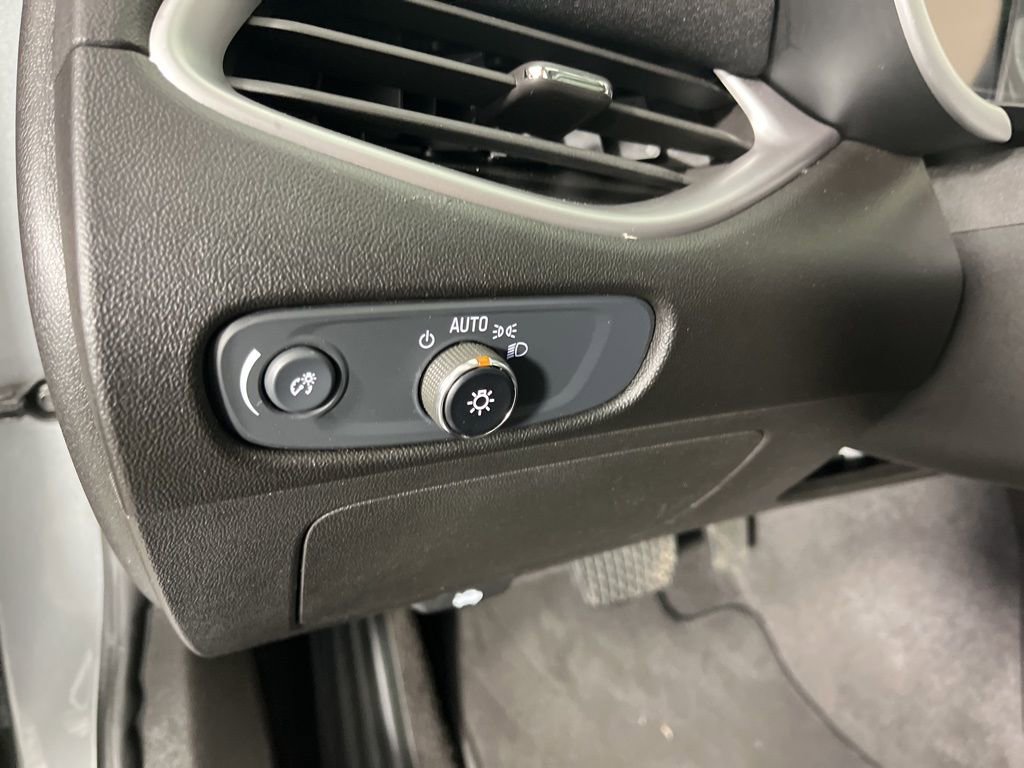 Used 2024 Chevrolet Malibu LT image 27