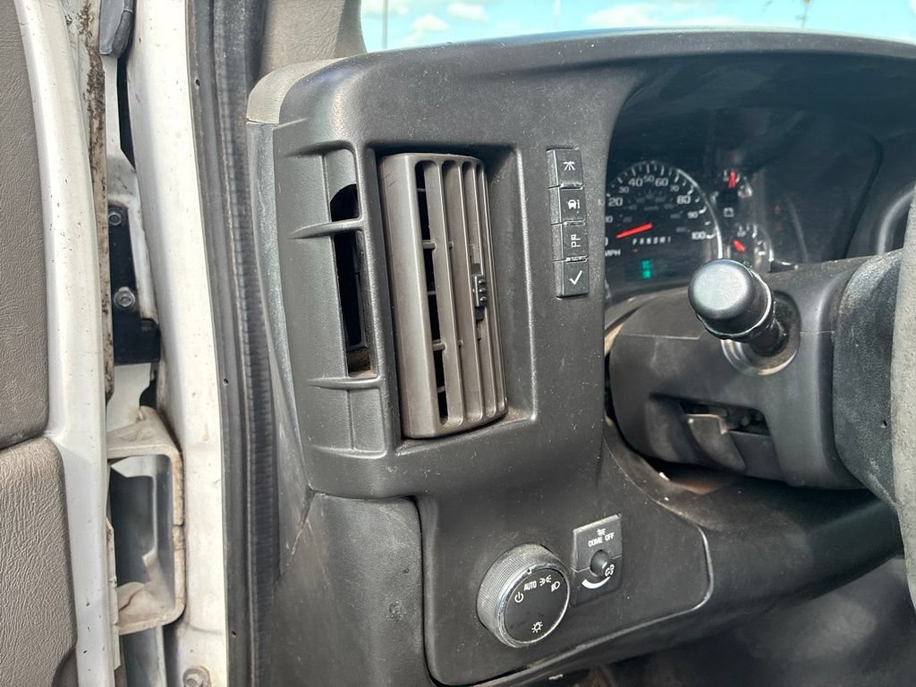 Used 2017 Chevrolet Express 3500 LT w/ LT Preferred Equipment Group RWD image 19