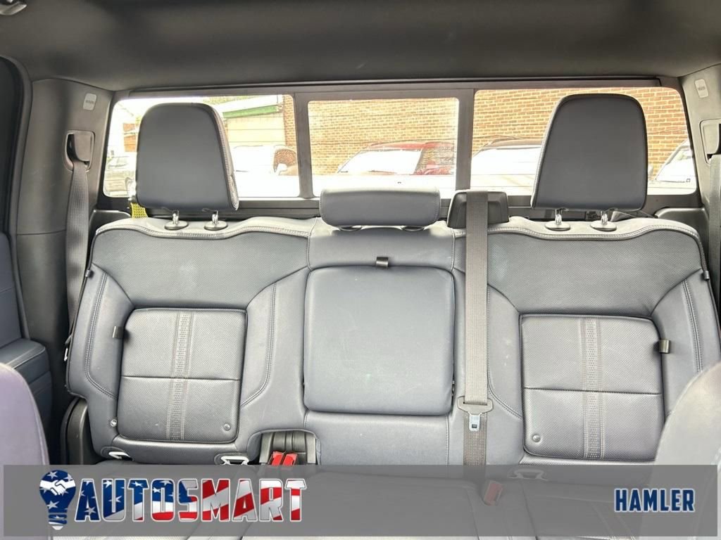 Used 2023 Chevrolet Silverado 1500 High Country image 28