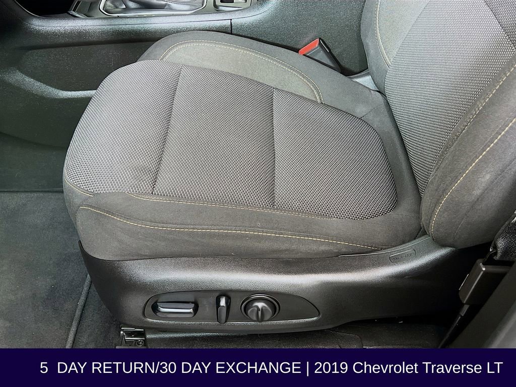 Used 2019 Chevrolet Traverse LT image 24