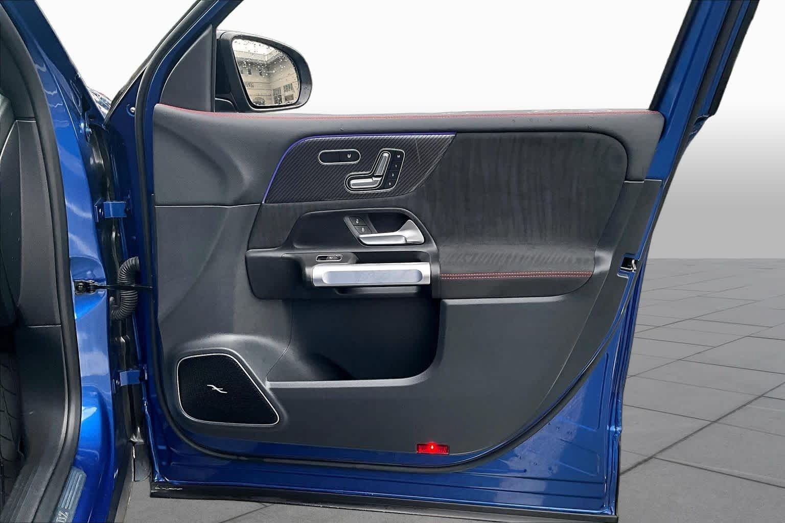 Certified 2024 Mercedes-Benz GLB 250 image 40