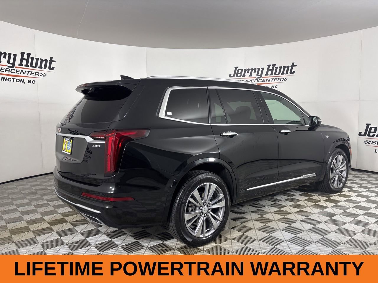 Used 2025 Cadillac XT6 Premium Luxury image 5
