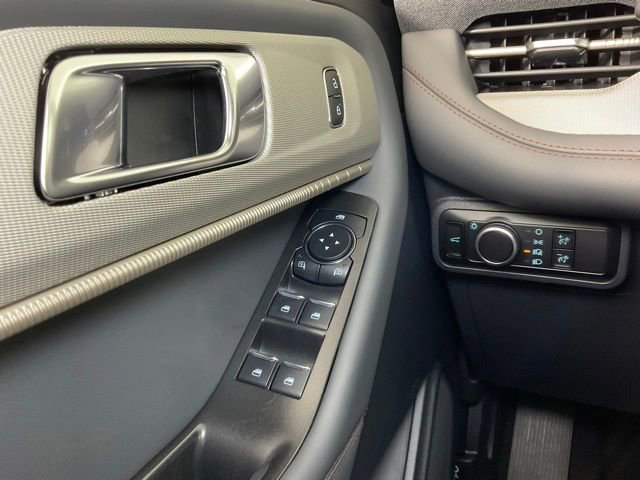 New 2026 Ford Explorer Active RWD image 21