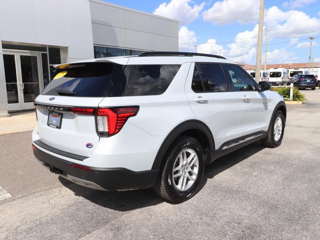 Certified 2025 Ford Explorer Active w/ Active Comfort Package RWD image 14