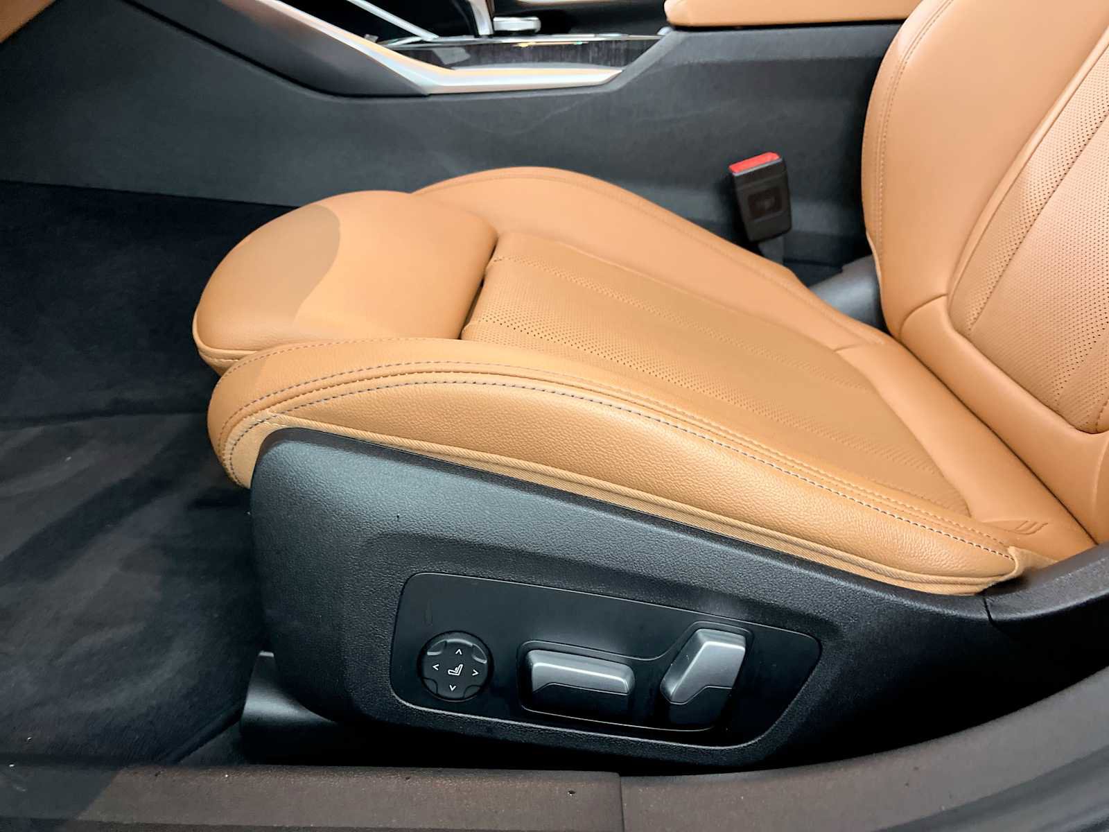 Used 2022 BMW 330e xDrive w/ Premium Package AWD/4WD image 20