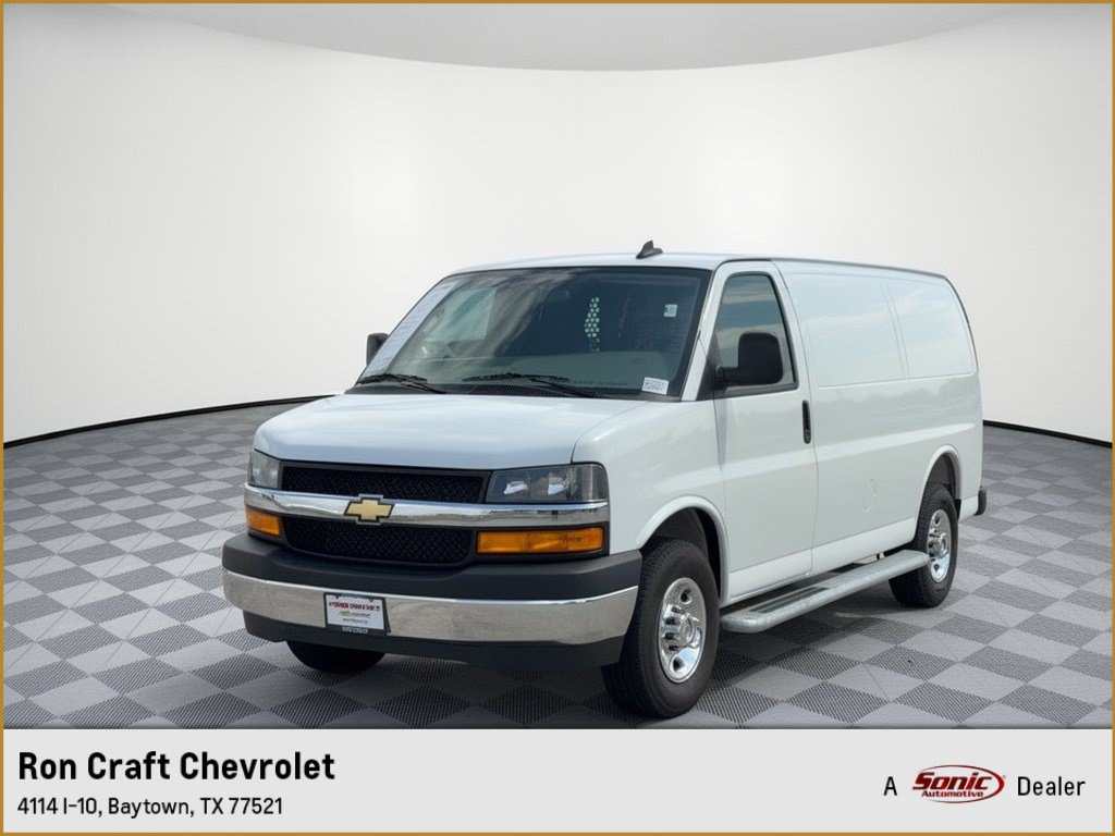 Used 2025 Chevrolet Express 2500 w/ Driver Convenience Package RWD image 1