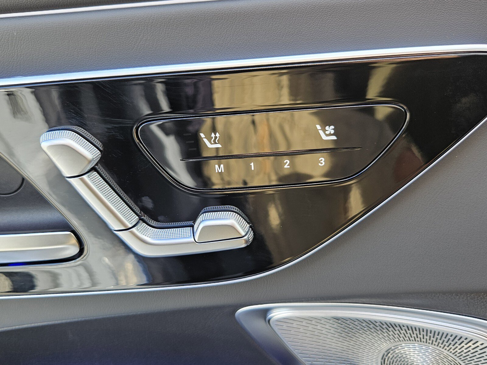 New 2026 Mercedes-Benz CLE 53 AMG 4MATIC Coupe image 36