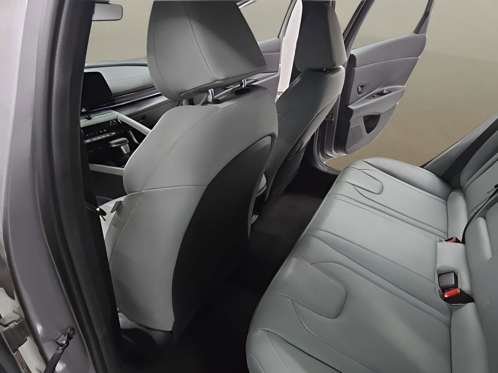 Certified 2025 Hyundai Elantra Limited image 14