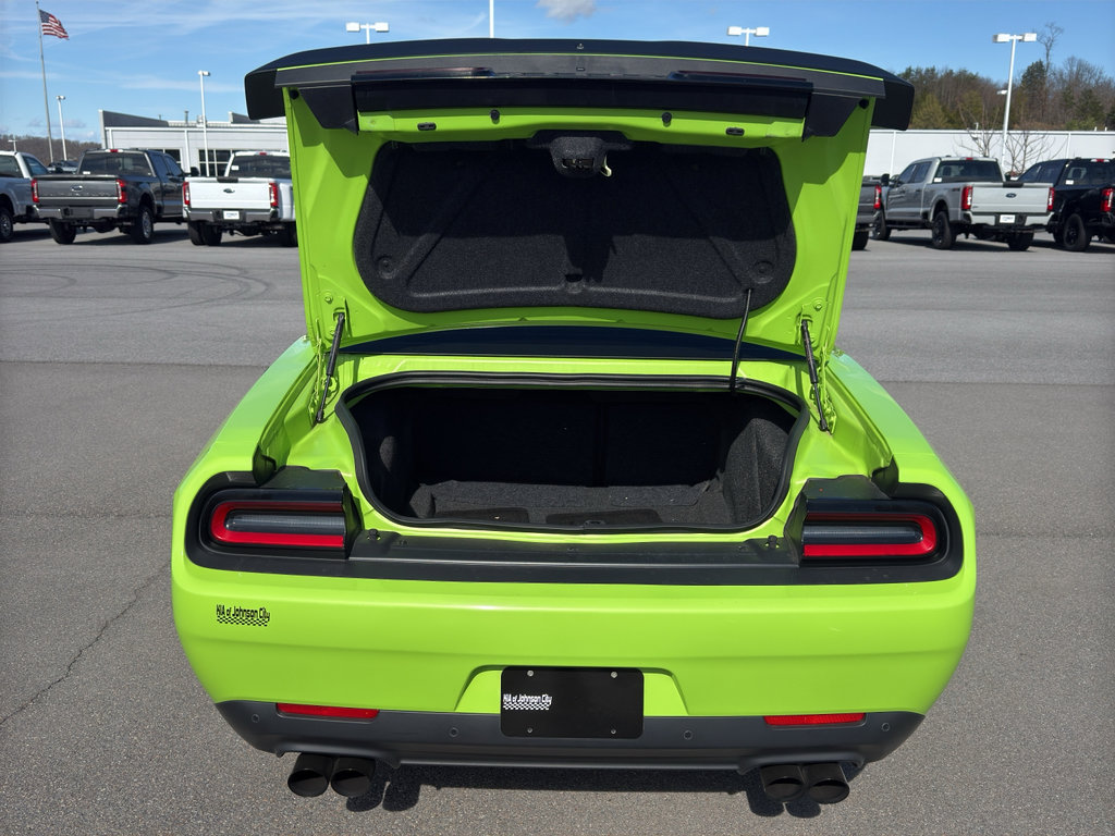 Used 2023 Dodge Challenger R/T w/ Plus Package image 5