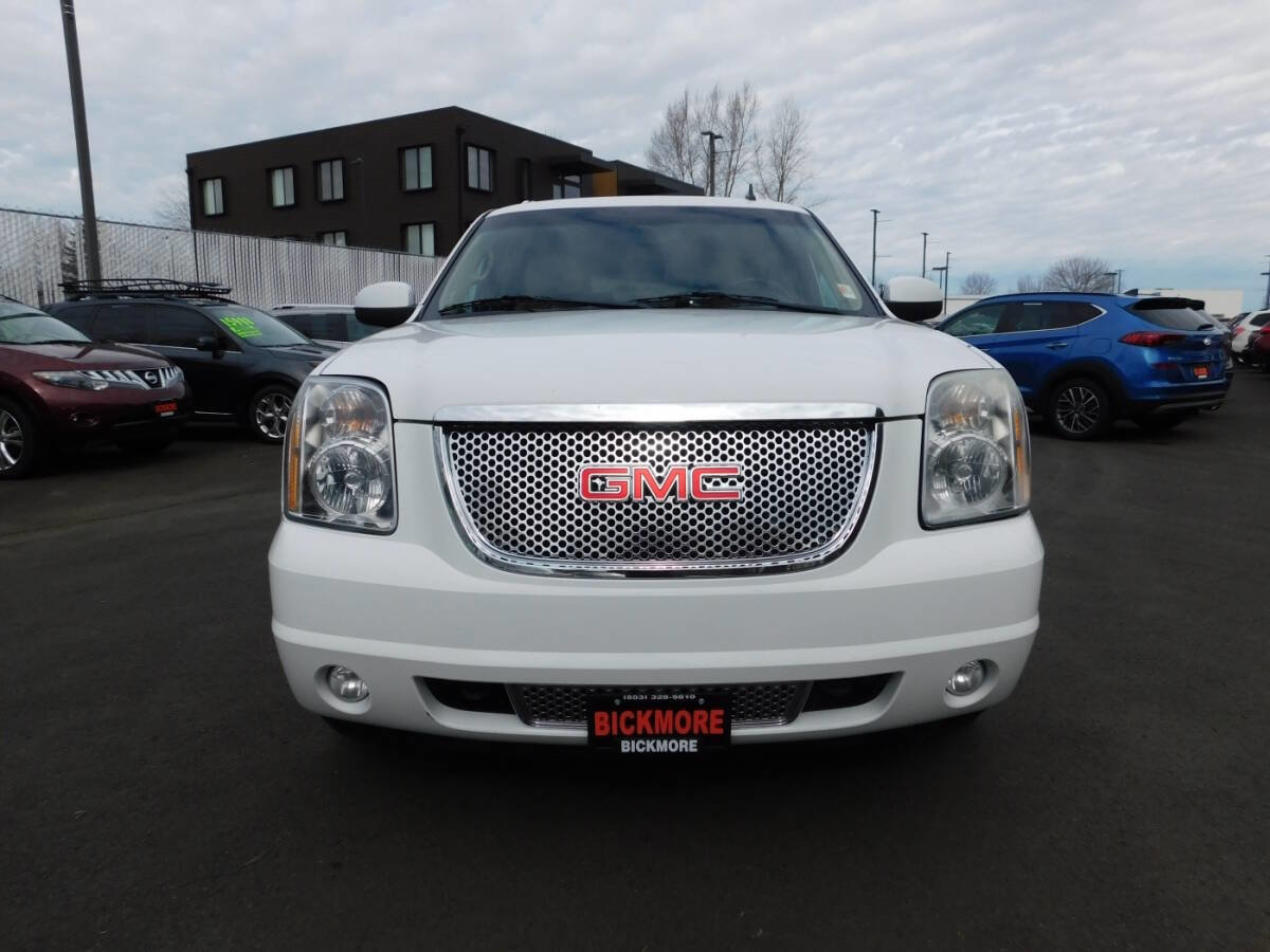 Used 2011 GMC Yukon XL Denali image 20