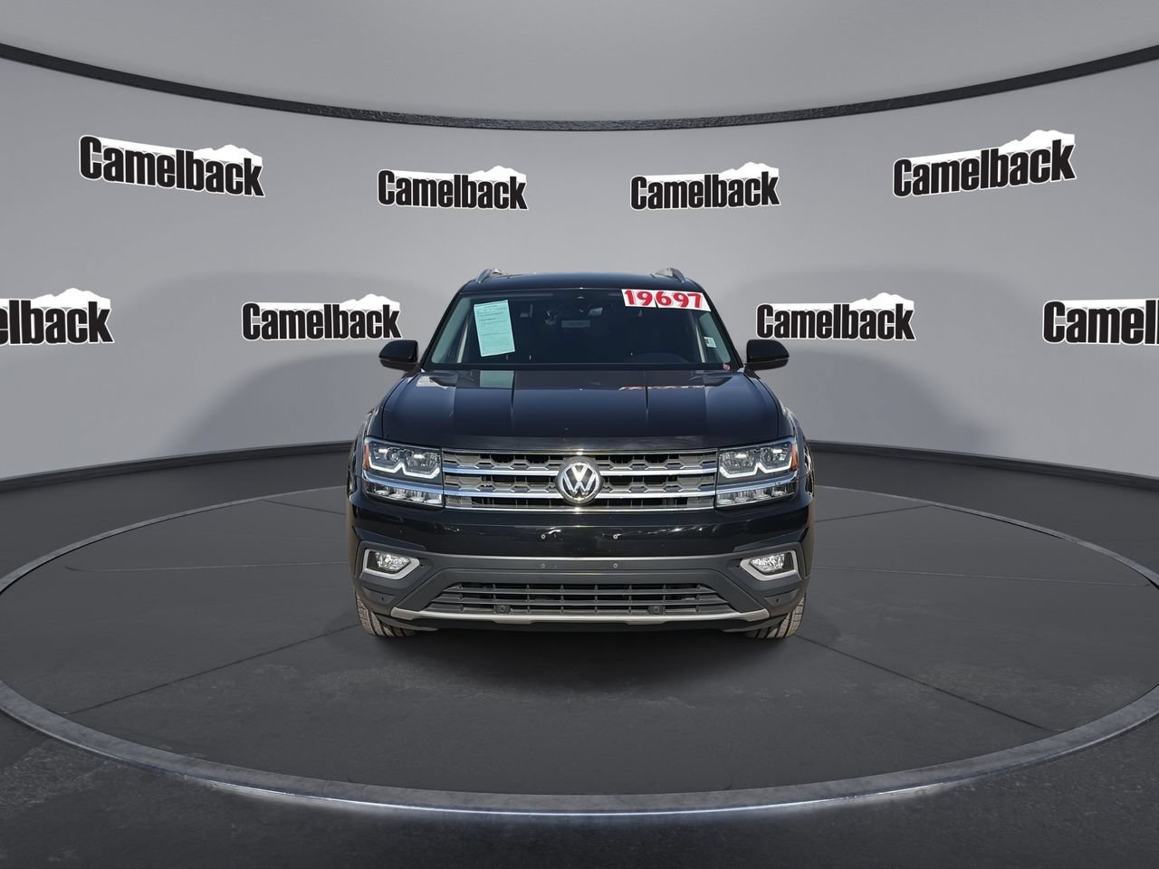 Used 2018 Volkswagen Atlas SEL AWD/4WD image 2