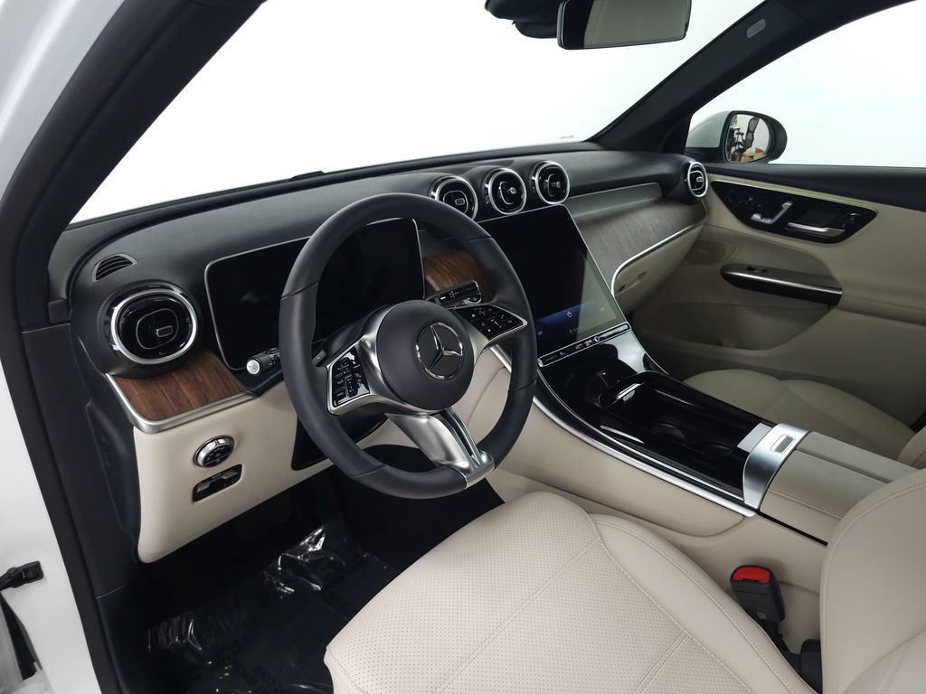 Certified 2026 Mercedes-Benz GLC 300 4MATIC image 9