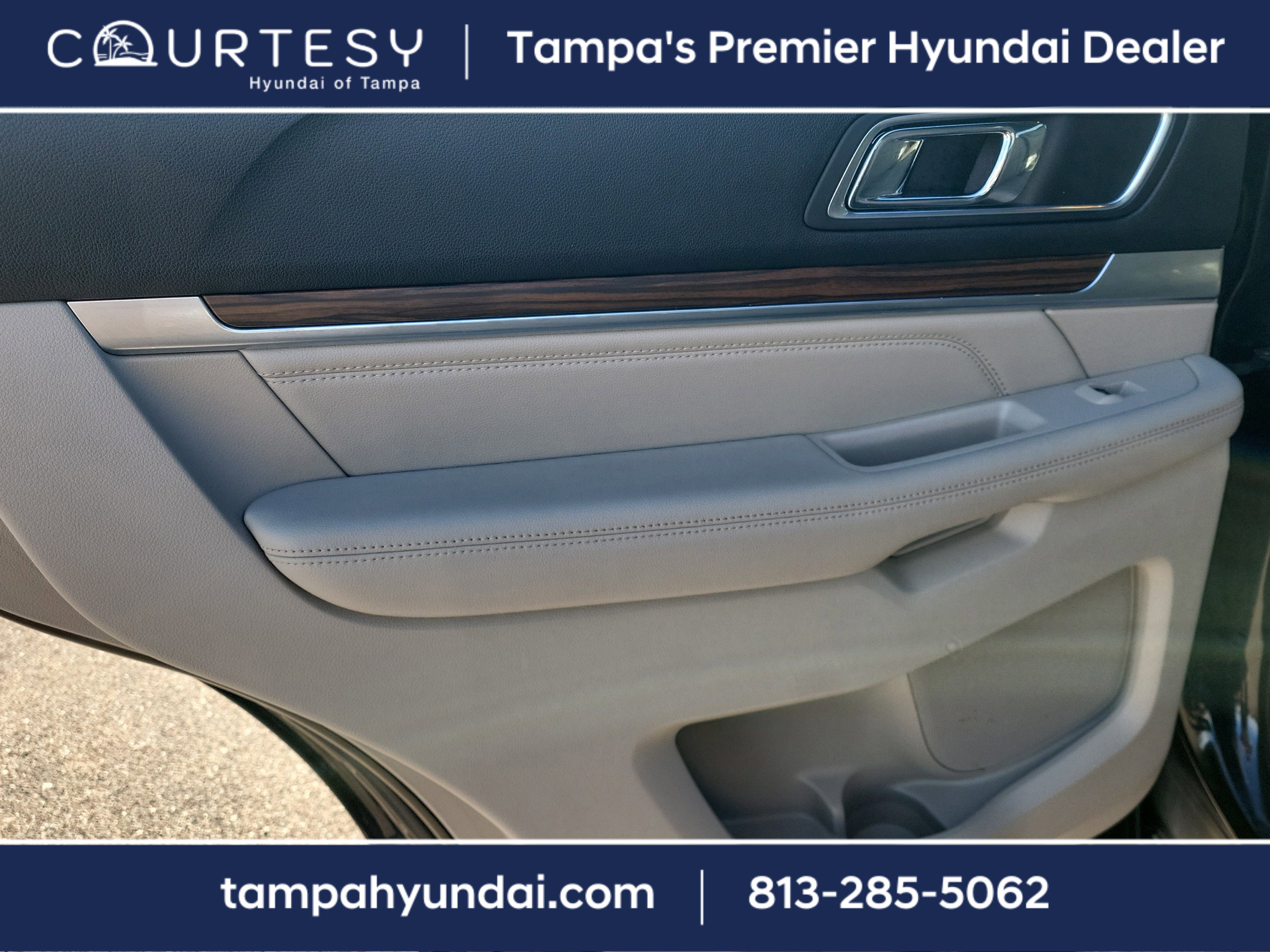 Used 2019 Ford Explorer Limited w/ Class III Trailer Tow Package image 11