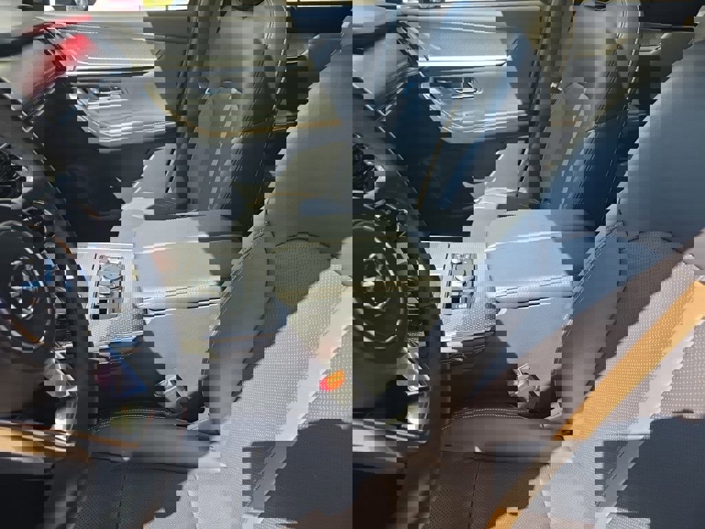 Used 2025 MAZDA CX-90 3.3 Turbo S w/ Premium Package image 11