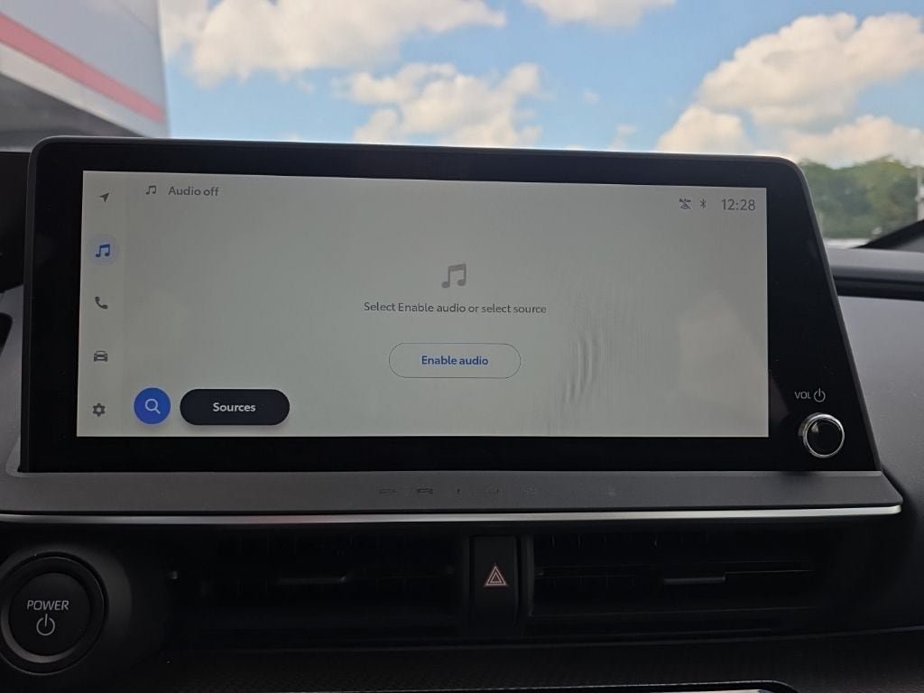Used 2025 Toyota Prius XLE AWD/4WD image 23