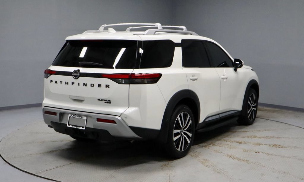 Certified 2024 Nissan Pathfinder Platinum AWD/4WD image 6
