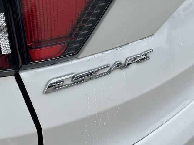 Used 2017 Ford Escape Titanium FWD image 12