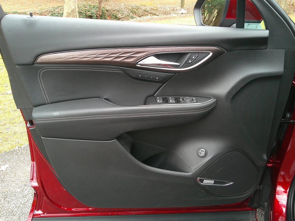 Used 2023 Buick Envision Avenir image 13