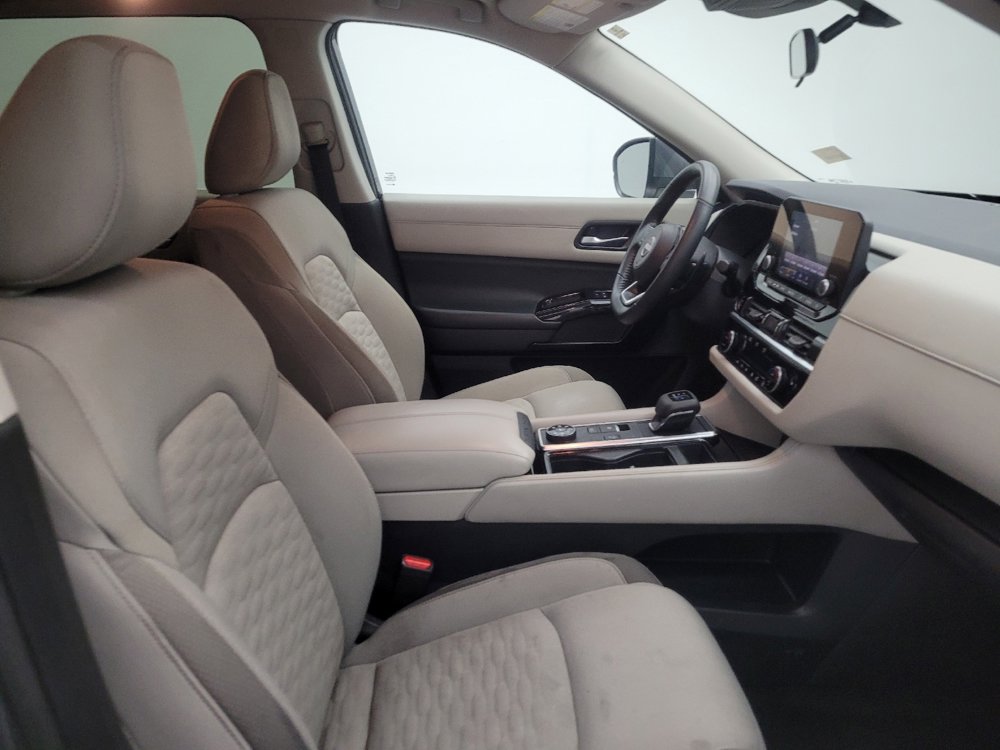 Used 2022 Nissan Pathfinder SV image 21