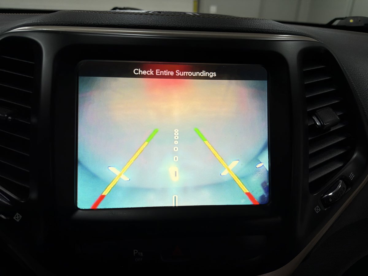 Used 2018 Jeep Cherokee Latitude image 20