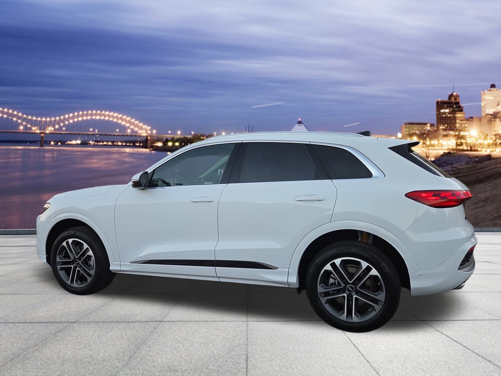 New 2025 Audi Q5 Premium image 3