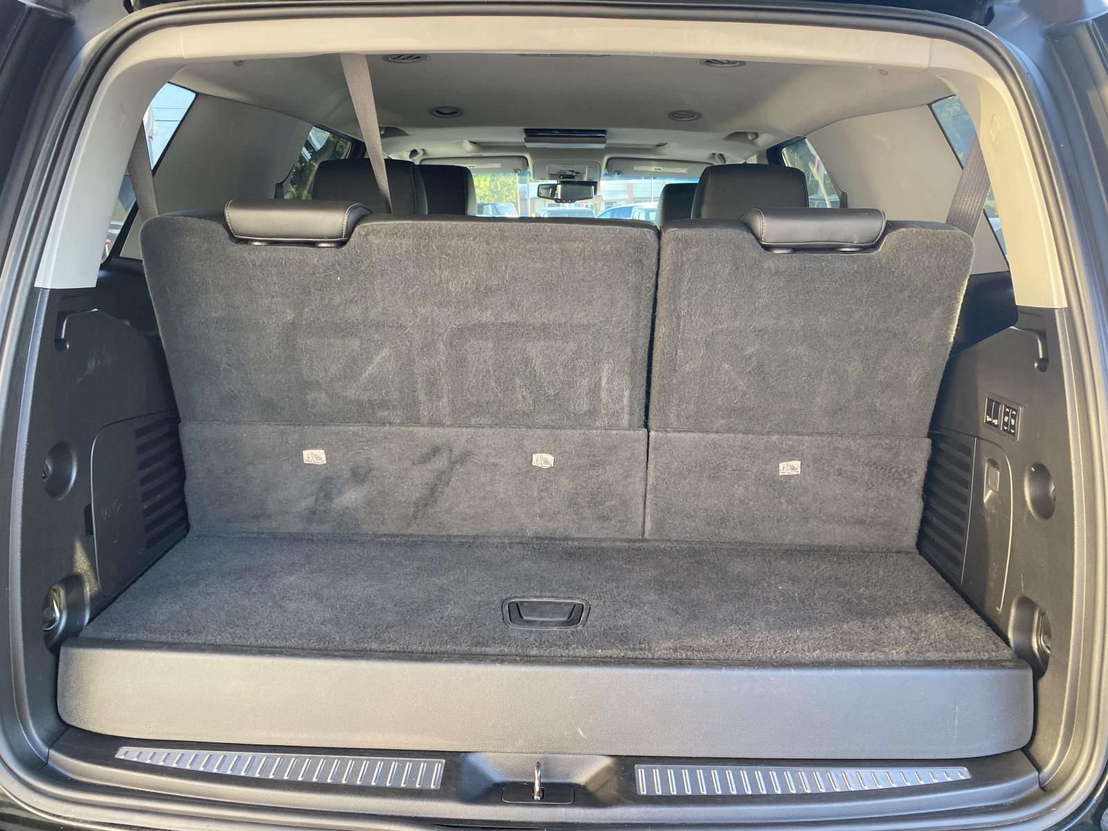 Used 2018 Chevrolet Tahoe Premier AWD/4WD image 17
