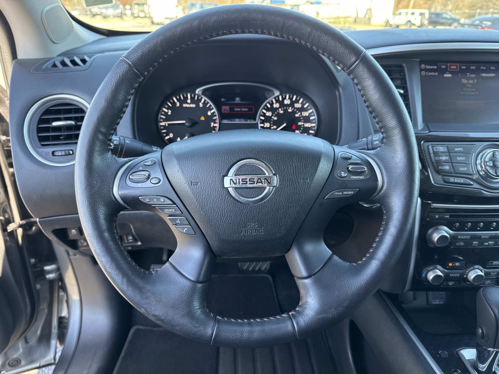 Used 2020 Nissan Pathfinder SL image 28