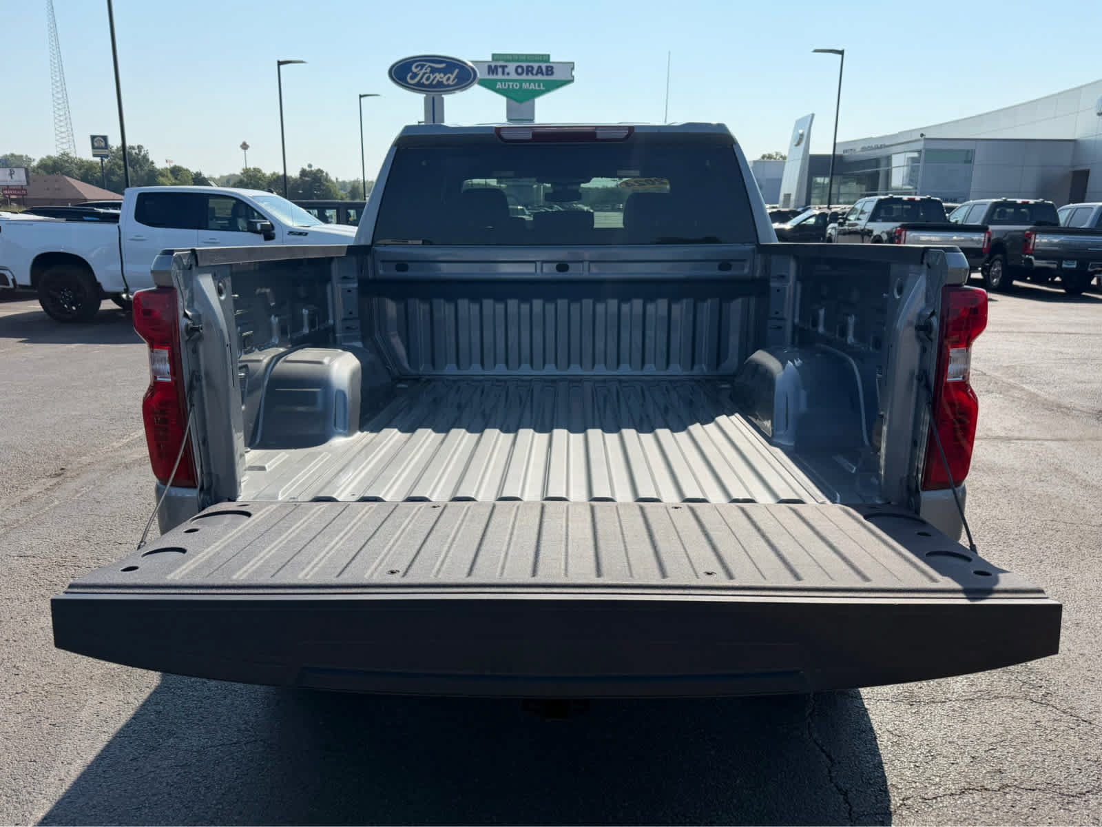 Used 2024 Chevrolet Silverado 1500 LT AWD/4WD image 20