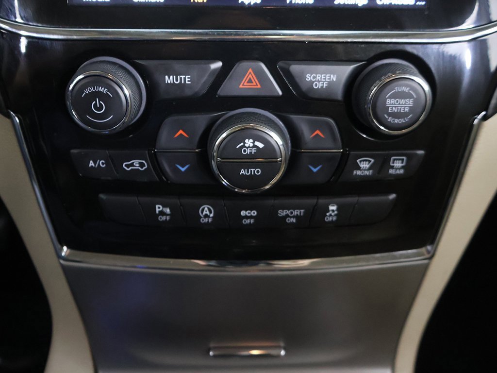 Used 2022 Jeep Grand Cherokee Laredo E image 44