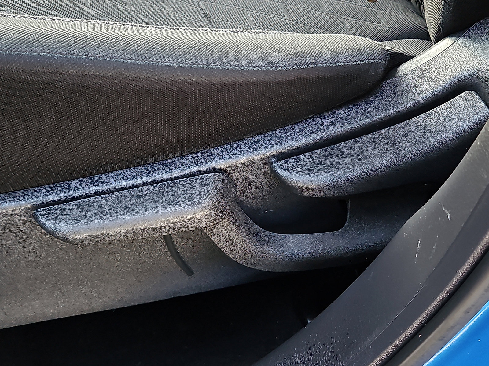 Certified 2024 Nissan Kicks SV image 25