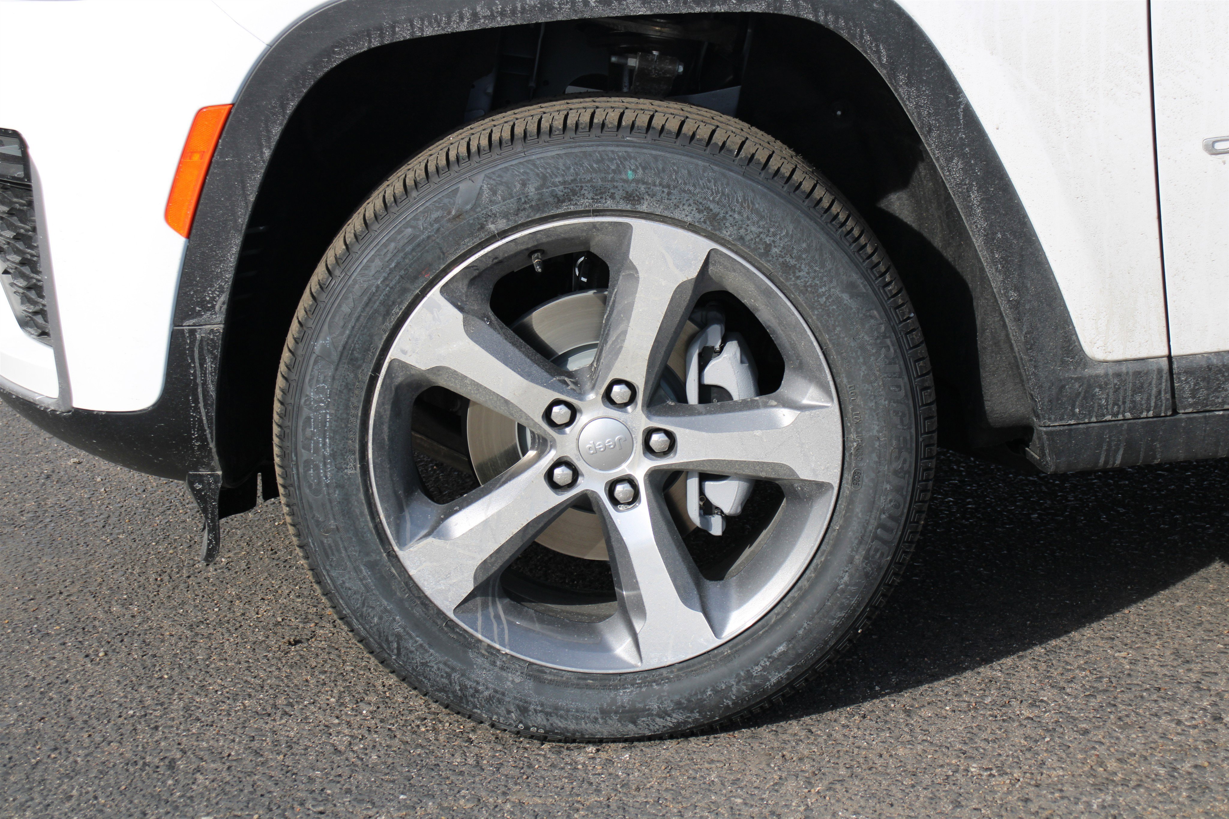 New 2026 Jeep Grand Cherokee Limited image 37