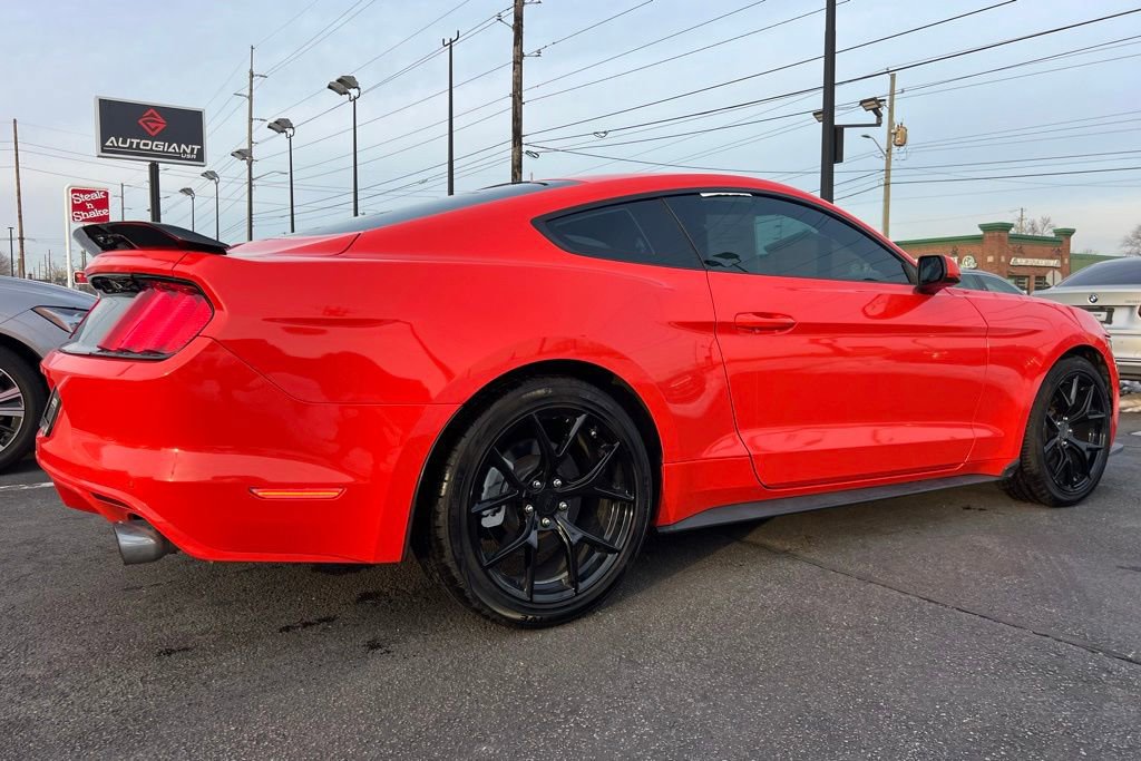 Used 2016 Ford Mustang Coupe image 8